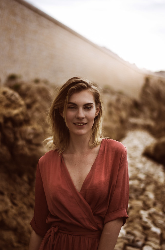 Portrait naturel d'une femme